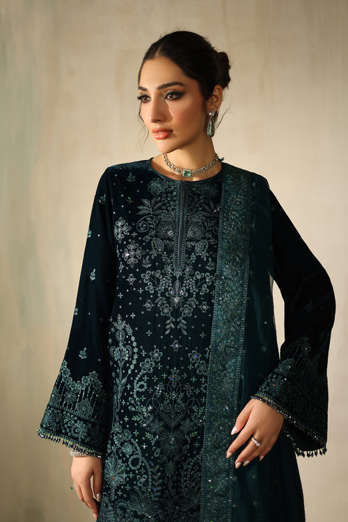 UF-4322 – authentic Pakistani dress from the Velvet 25 collection for women in the UK