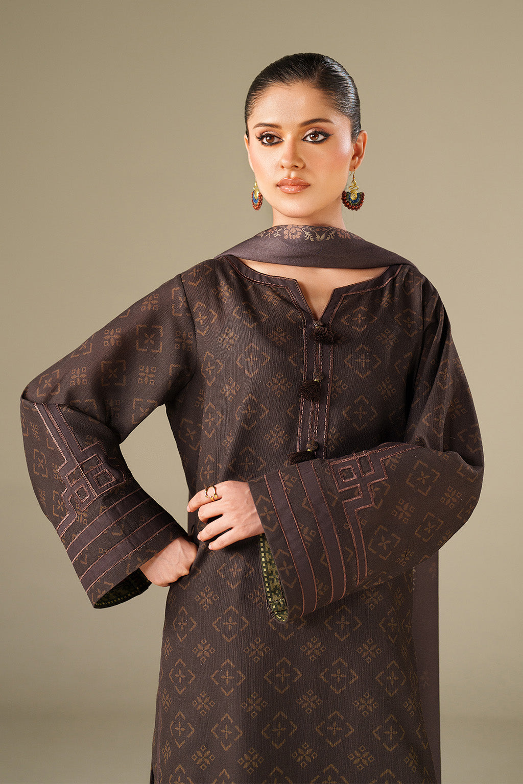 Iznik | Winter Chapter 25 | UE-564 Printed Khaddar - Casual Dress - available at Maria Faisal in UK and USA.