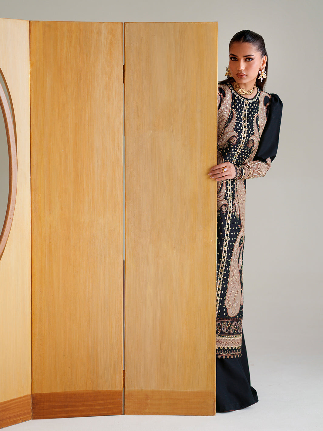 Bin Ilyas | Amour Luxury Lawn 26 | 185-B - Luxury Dress - available at Maria Faisal in UK and USA.