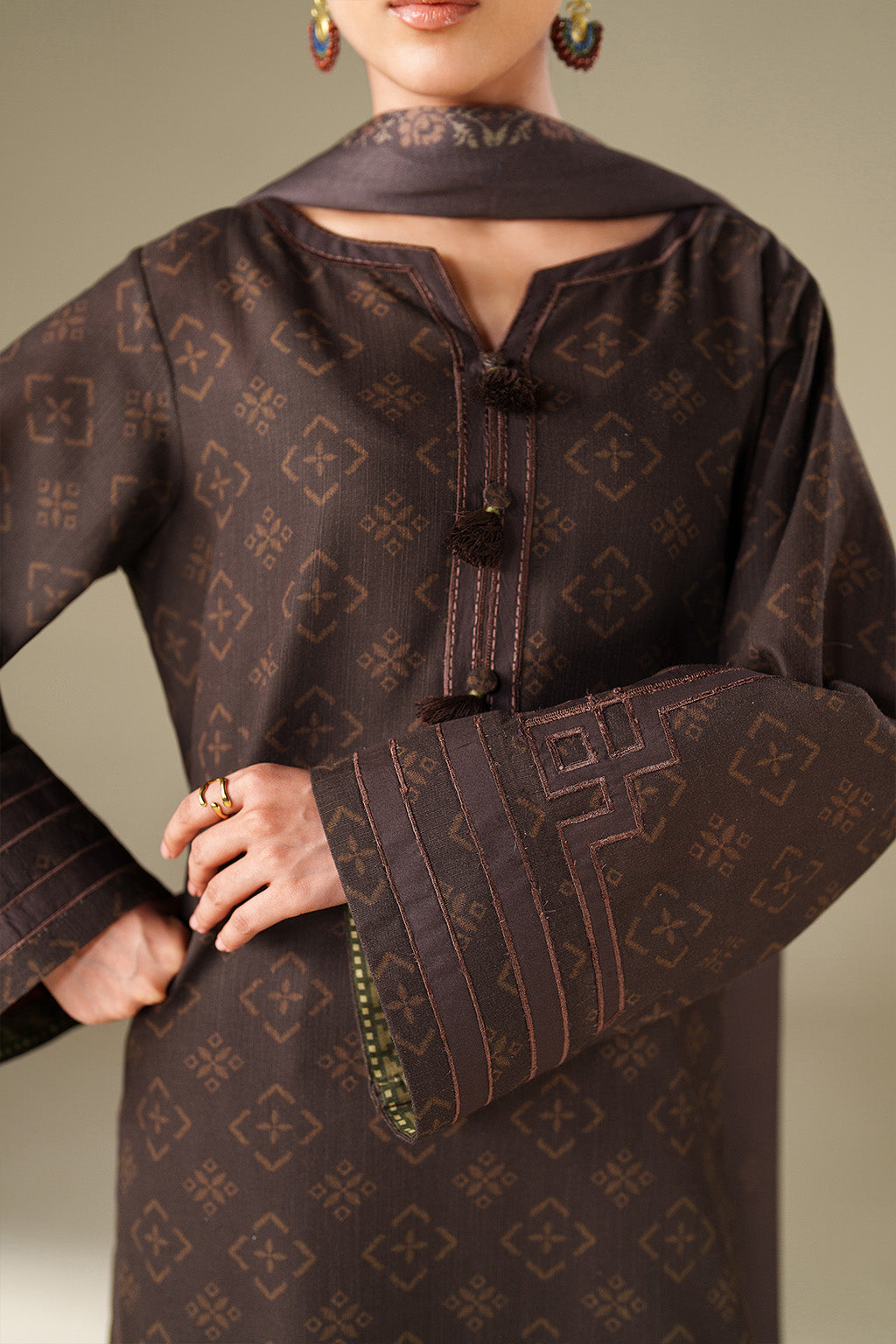 Iznik | Winter Chapter 25 | UE-564 Printed Khaddar - Casual Dress - available at Maria Faisal in UK and USA.