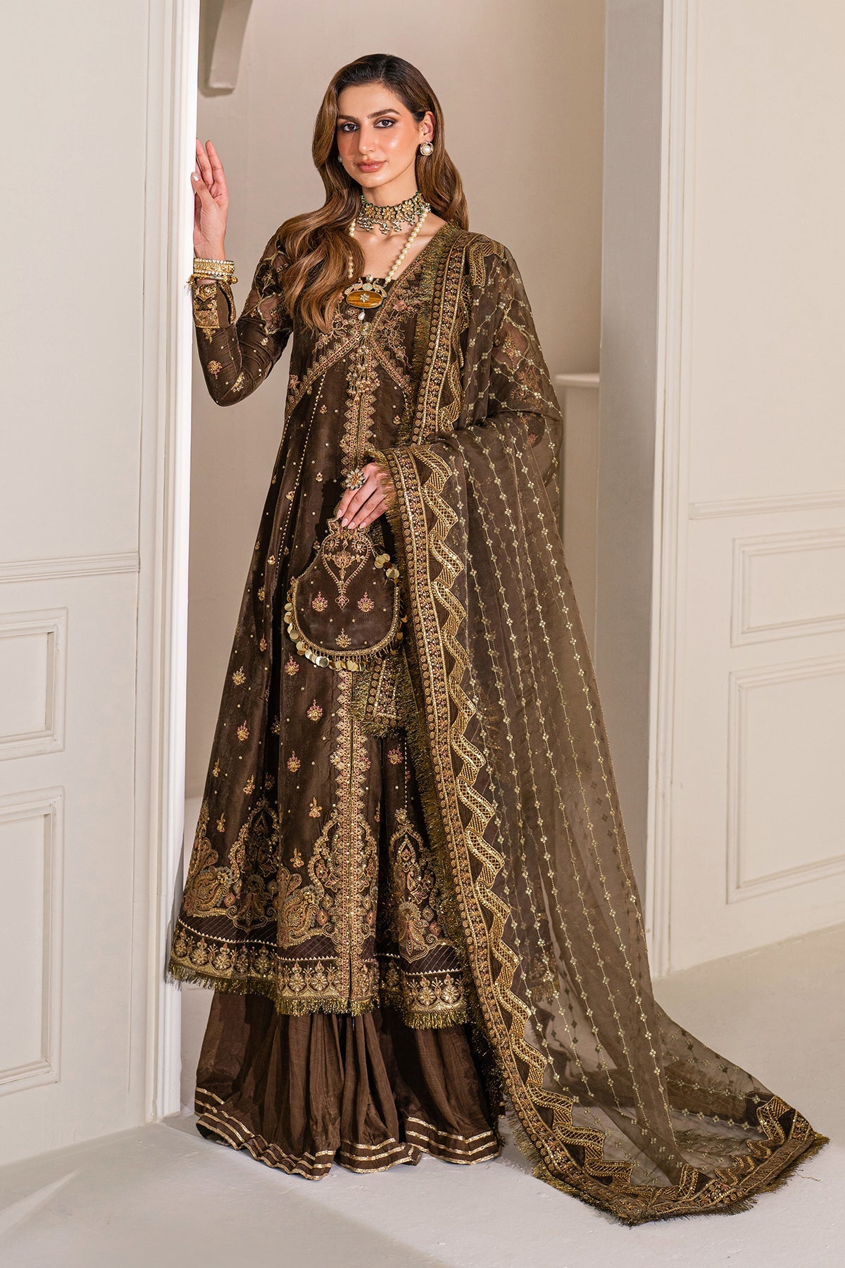 Baroque | Jahanara Luxury Velvet 23 | UF-749 - Designer Dress with Intricate embroidery and embellishments. Shop elegent wedding dress at Maria Faisal.