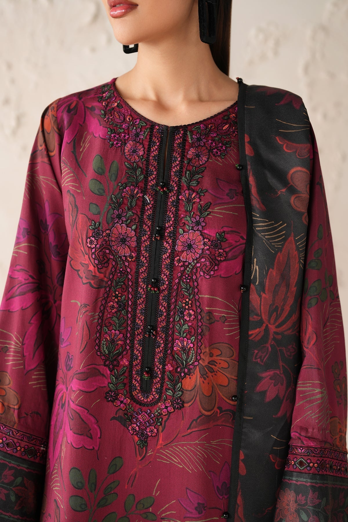 Baroque | Luxury Pret 25 | UF-4304 - Formal Dress - available at Maria Faisal in UK and USA.
