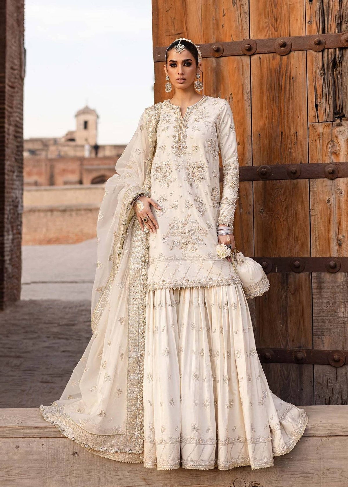 Akbar Aslam | Dastaan Luxury Formals | Roshaneh by Maria Faisal - Registered Vendor of : Akbar Aslam - type : Ladies Clothes - 100% original wedding dresses