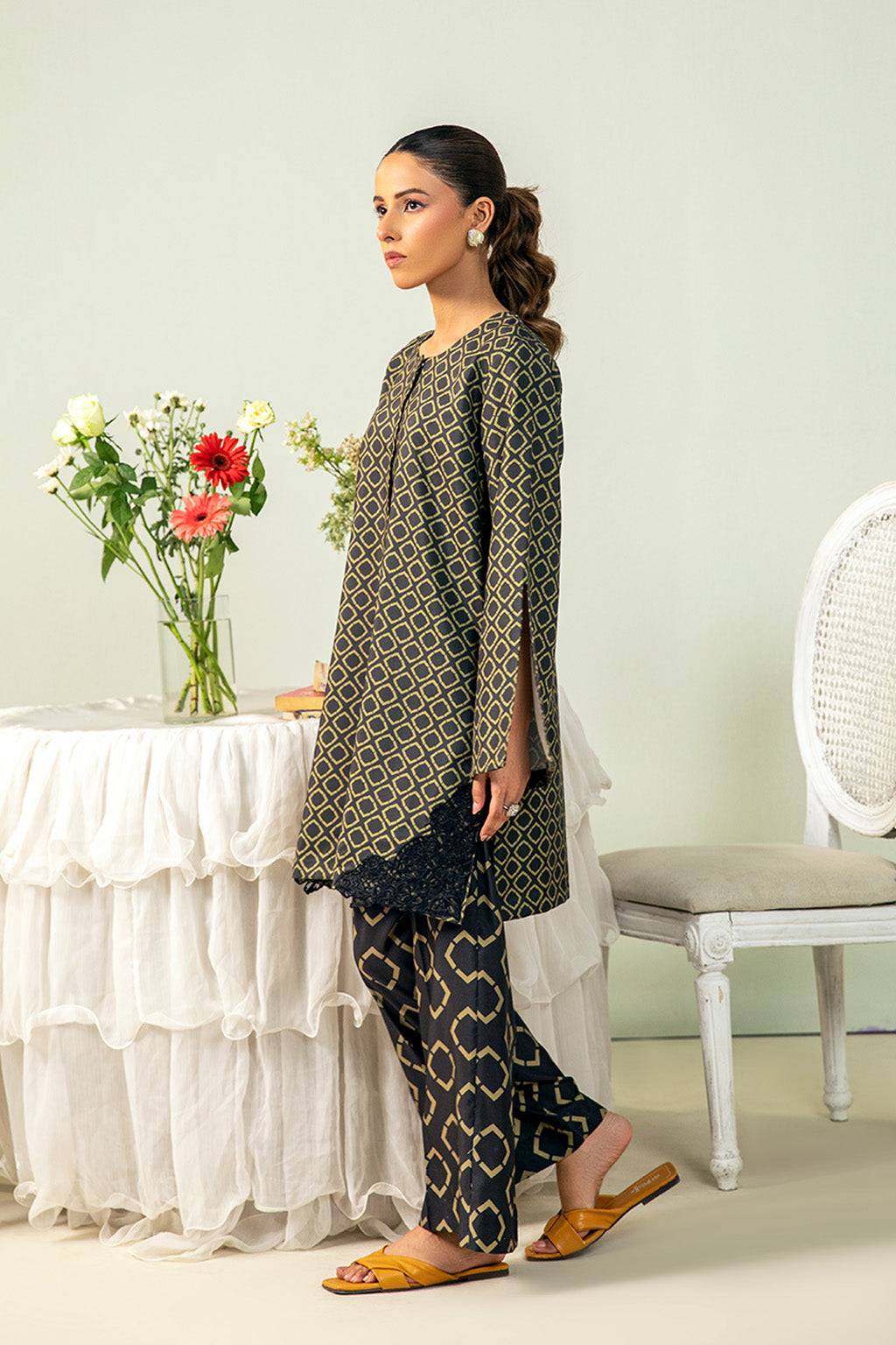 Meeral | Co Ords Sets | MBC-002 by Maria Faisal - Registered Vendor of : Meeral - type : Ladies Clothes - 100% original wedding dresses