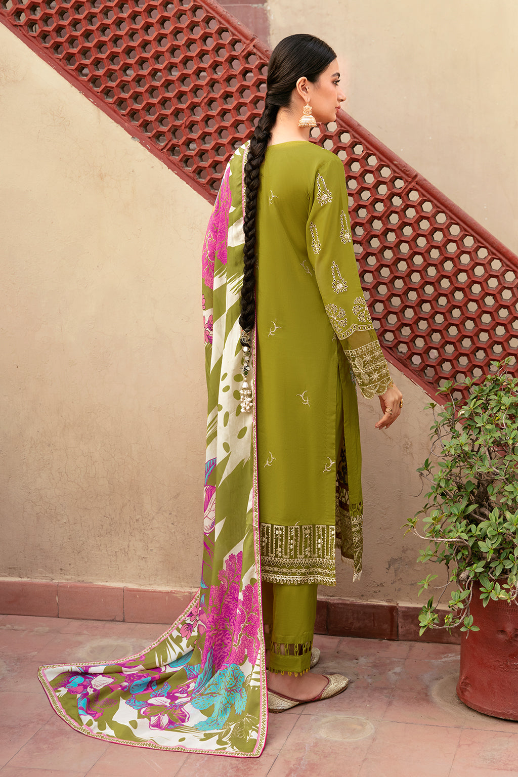 Ramsha | Luxury Lawn 24 | L-807 - Ladies Clothes - Maria Faisal