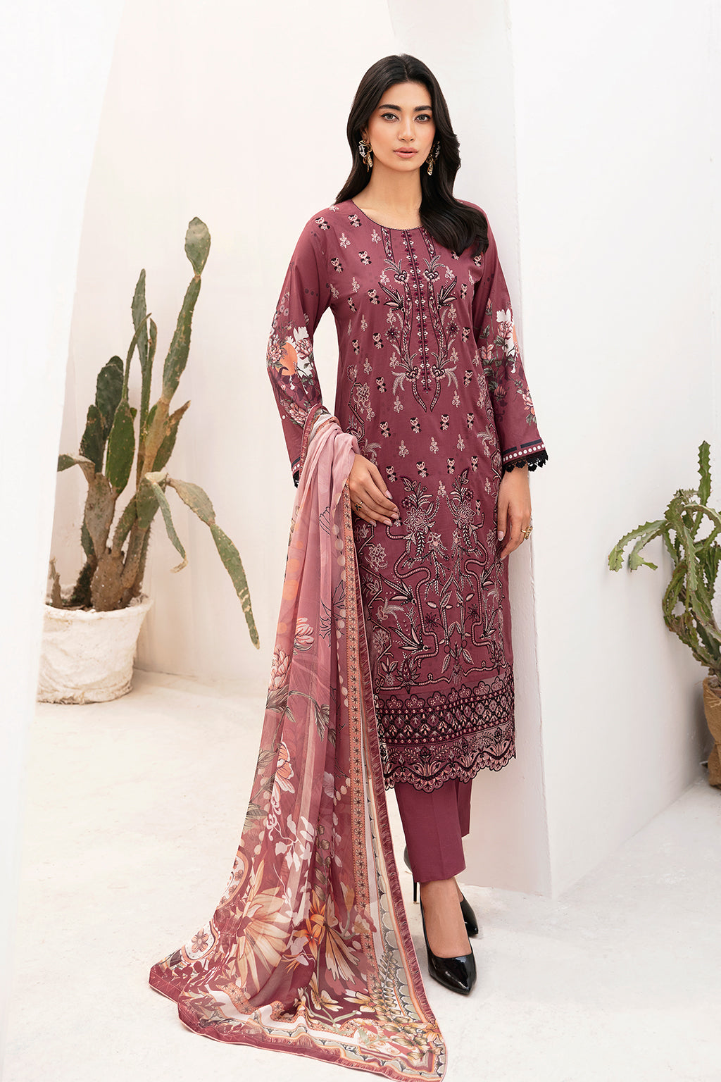 Ramsha | Mashaal Luxury Lawn | L-1108 - Designer Dress with Intricate embroidery and embellishments. Shop elegent wedding dress at Maria Faisal.