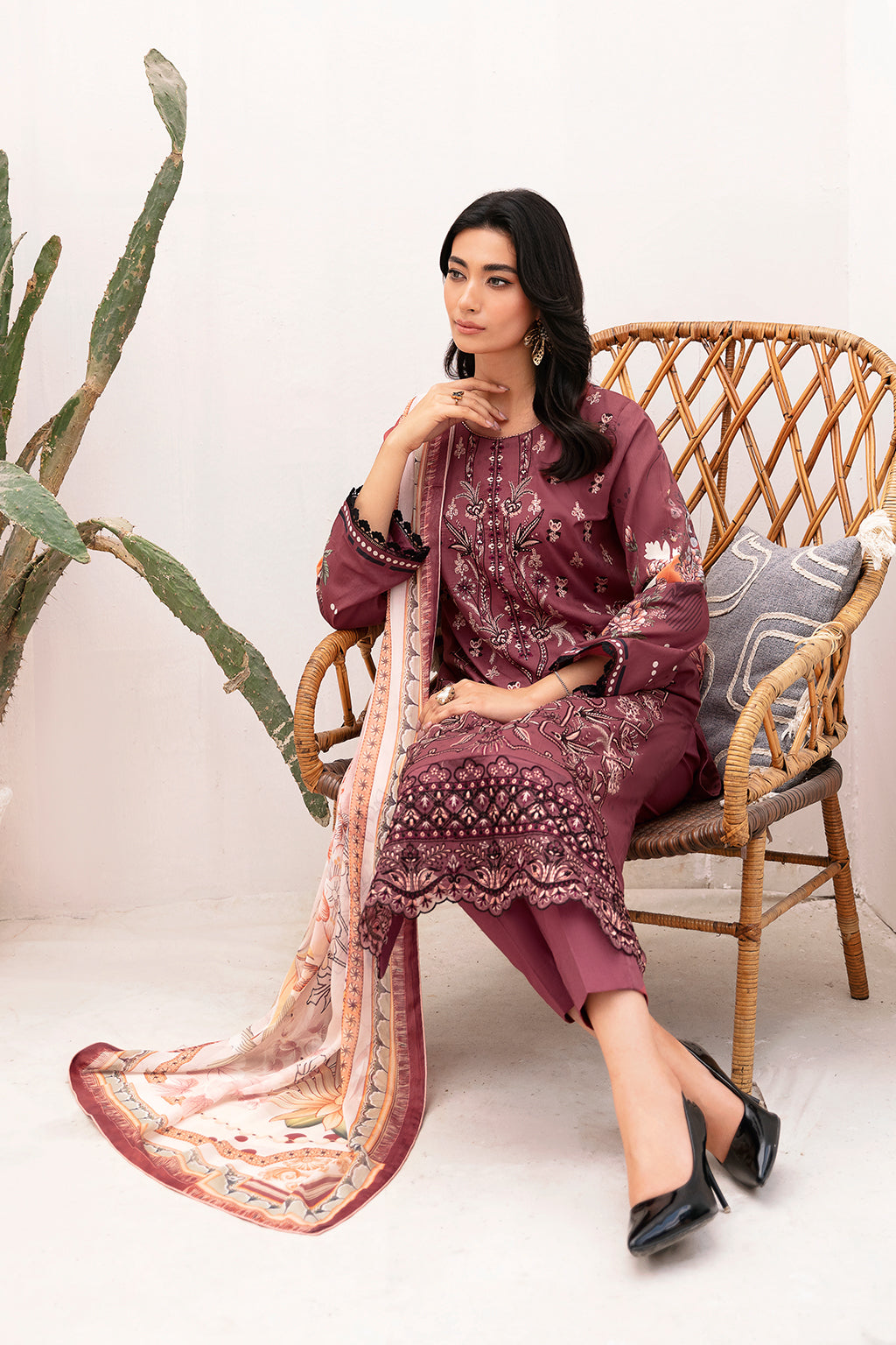 Ramsha | Mashaal Luxury Lawn | L-1108 - Designer Dress with Intricate embroidery and embellishments. Shop elegent wedding dress at Maria Faisal.