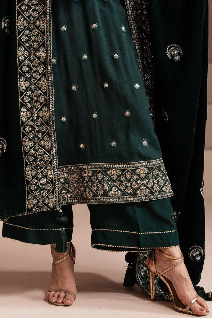 Cross Stitch | Luxe Atelier 25 | EMERALD GRACE by Maria Faisal - Registered Vendor of : Cross Stitch - type : Ladies Clothes - 100% original wedding dresses