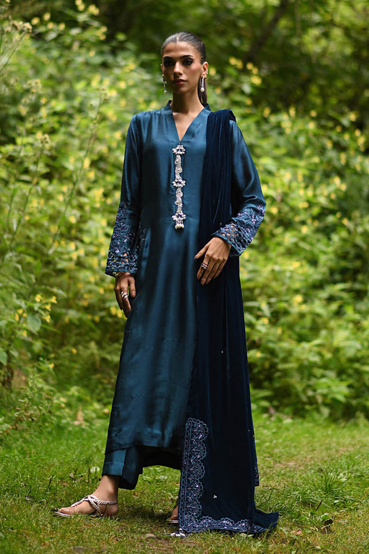 Hue Pret | Farasha Luxury Winter | Mina - Ladies Clothes - Maria Faisal