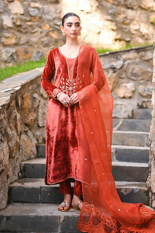 Hue Pret | Farasha Luxury Winter | Freya - Ladies Clothes - Maria Faisal