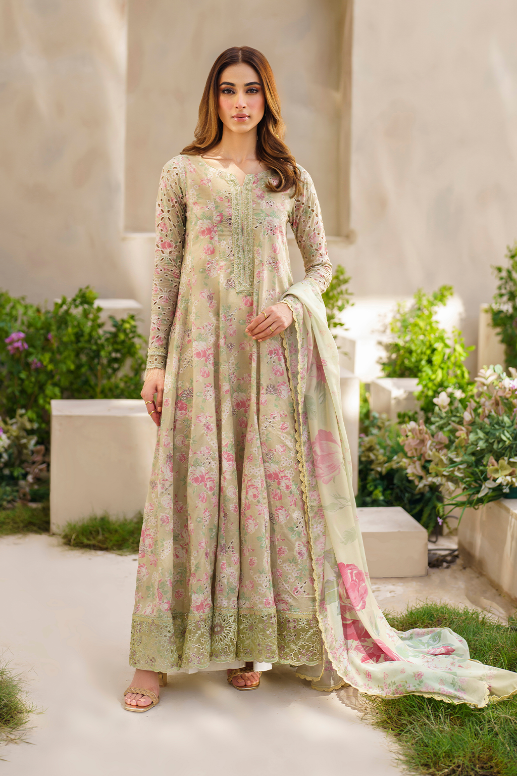 Iznik | Festive lawn 24 | SFL-05 - Designer Dress with Intricate embroidery and embellishments. Shop elegent wedding dress at Maria Faisal.