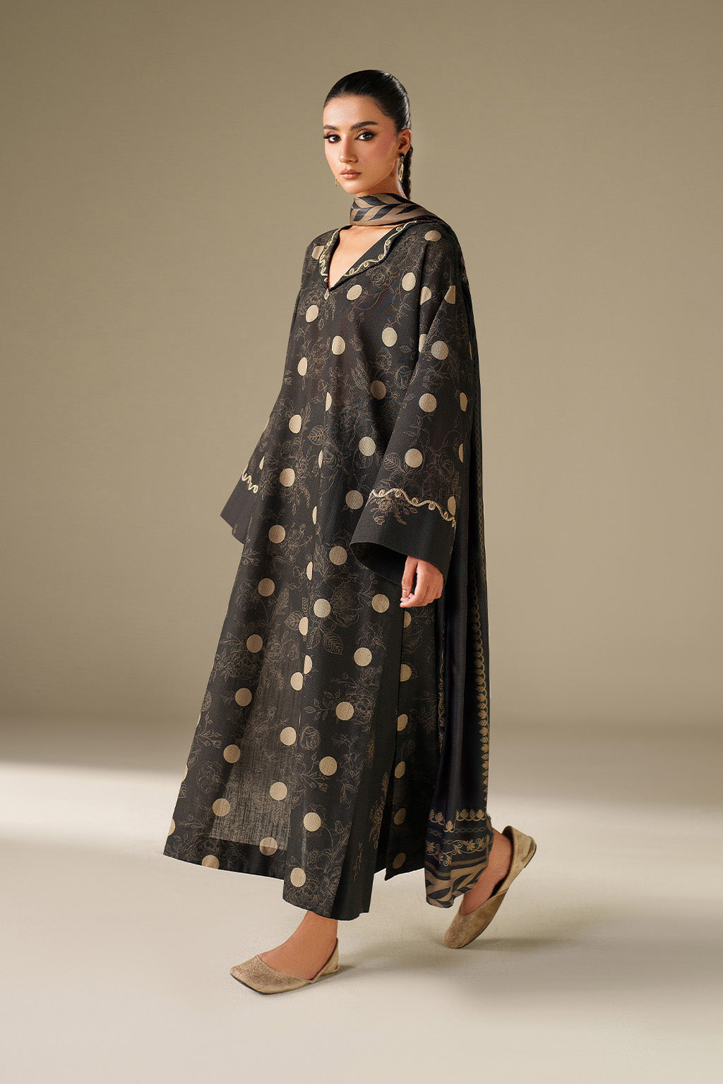 Iznik | Winter Chapter 25 | UE-571 Printed Khaddar - Casual Dress - available at Maria Faisal in UK and USA.