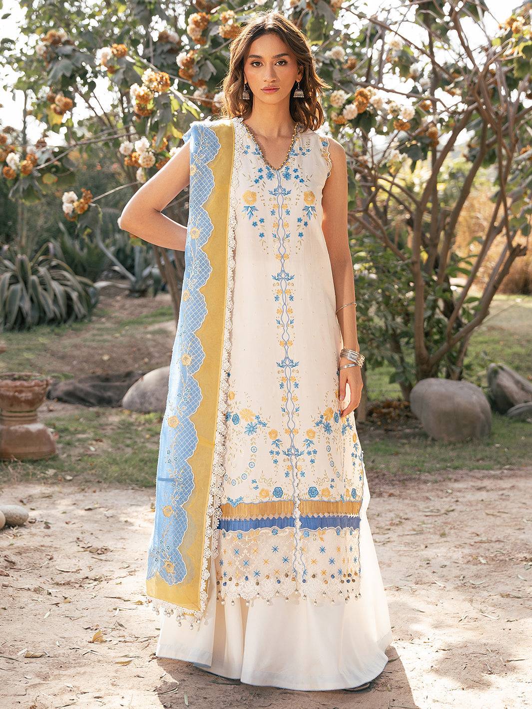 Bin Ilyas | Hazel Printed Lawn 25 | 2078 - B by Maria Faisal - Registered Vendor of : Bin Ilyas - type : Ladies Clothes - 100% original wedding dresses