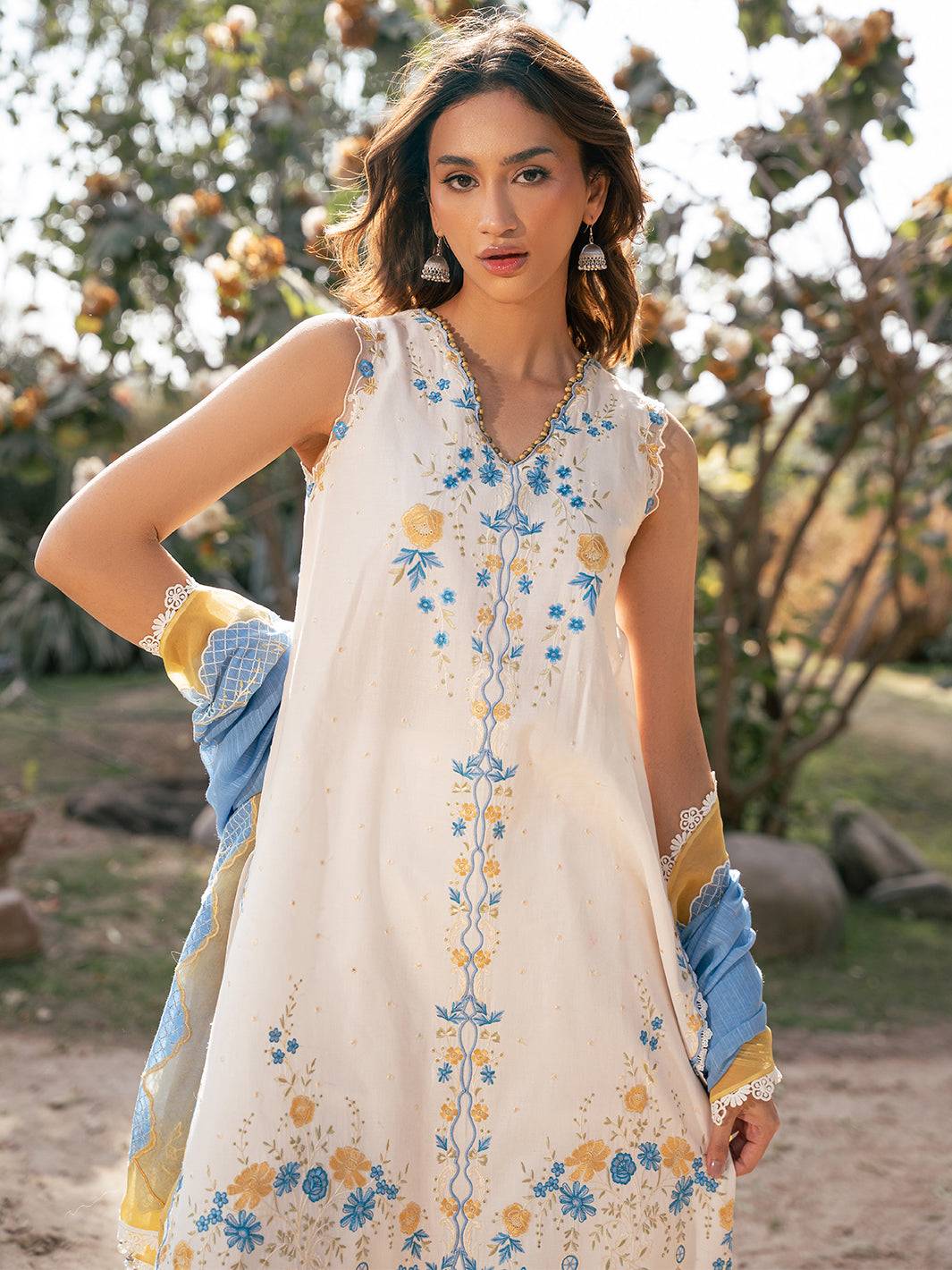 Bin Ilyas | Hazel Printed Lawn 25 | 2078 - B by Maria Faisal - Registered Vendor of : Bin Ilyas - type : Ladies Clothes - 100% original wedding dresses