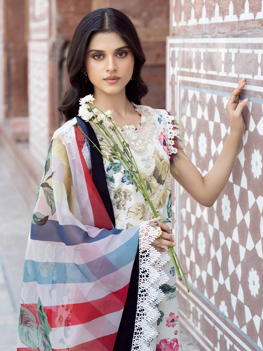 Bin Ilyas | Naqsh Naaz Luxury Lawn 25 | 2081 - A by Maria Faisal - Registered Vendor of : Bin Ilyas - type : Ladies Clothes - 100% original wedding dresses