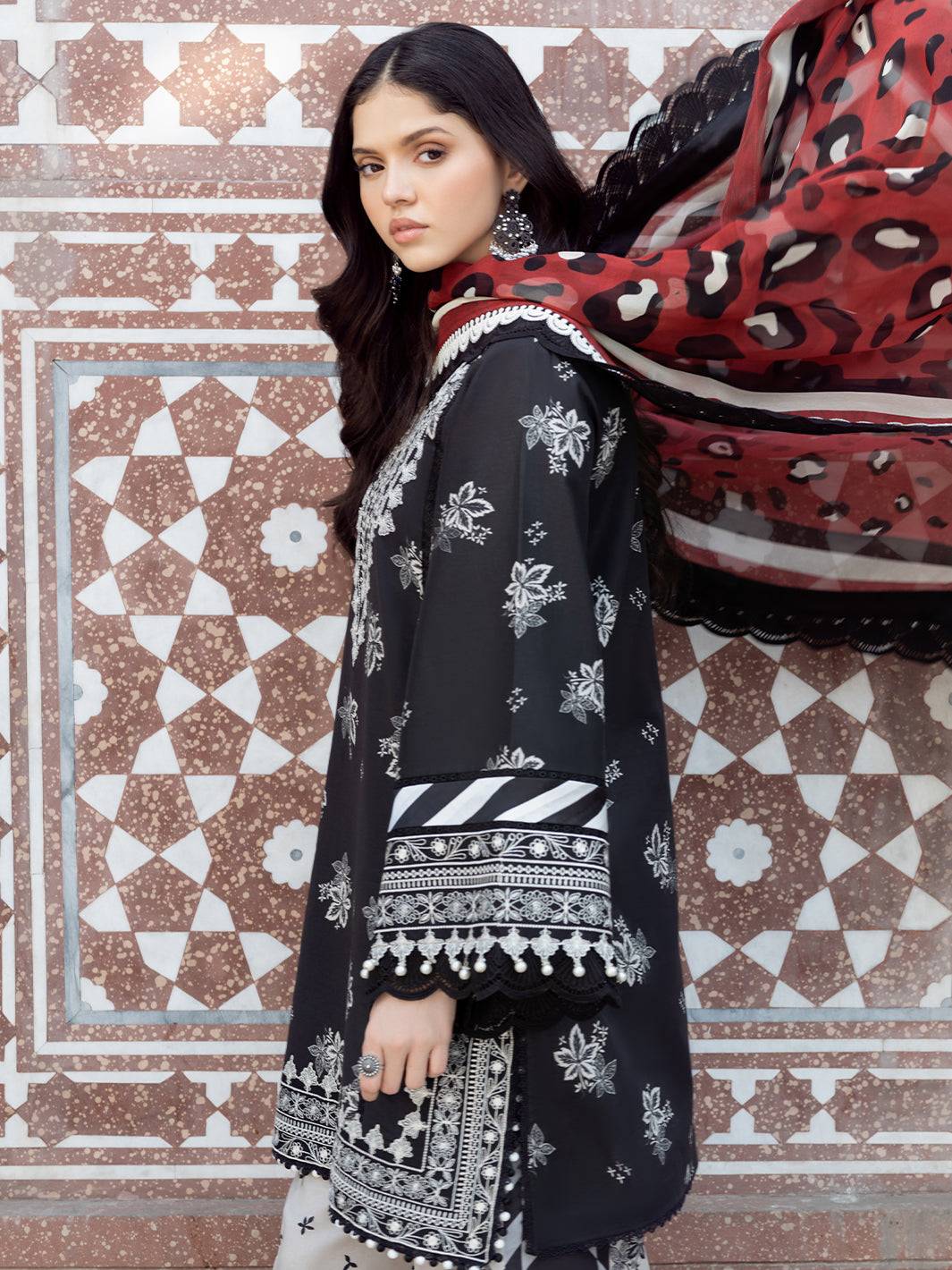 Bin Ilyas | Naqsh Naaz Luxury Lawn 25 | 2088 - A by Maria Faisal - Registered Vendor of : Bin Ilyas - type : Ladies Clothes - 100% original wedding dresses