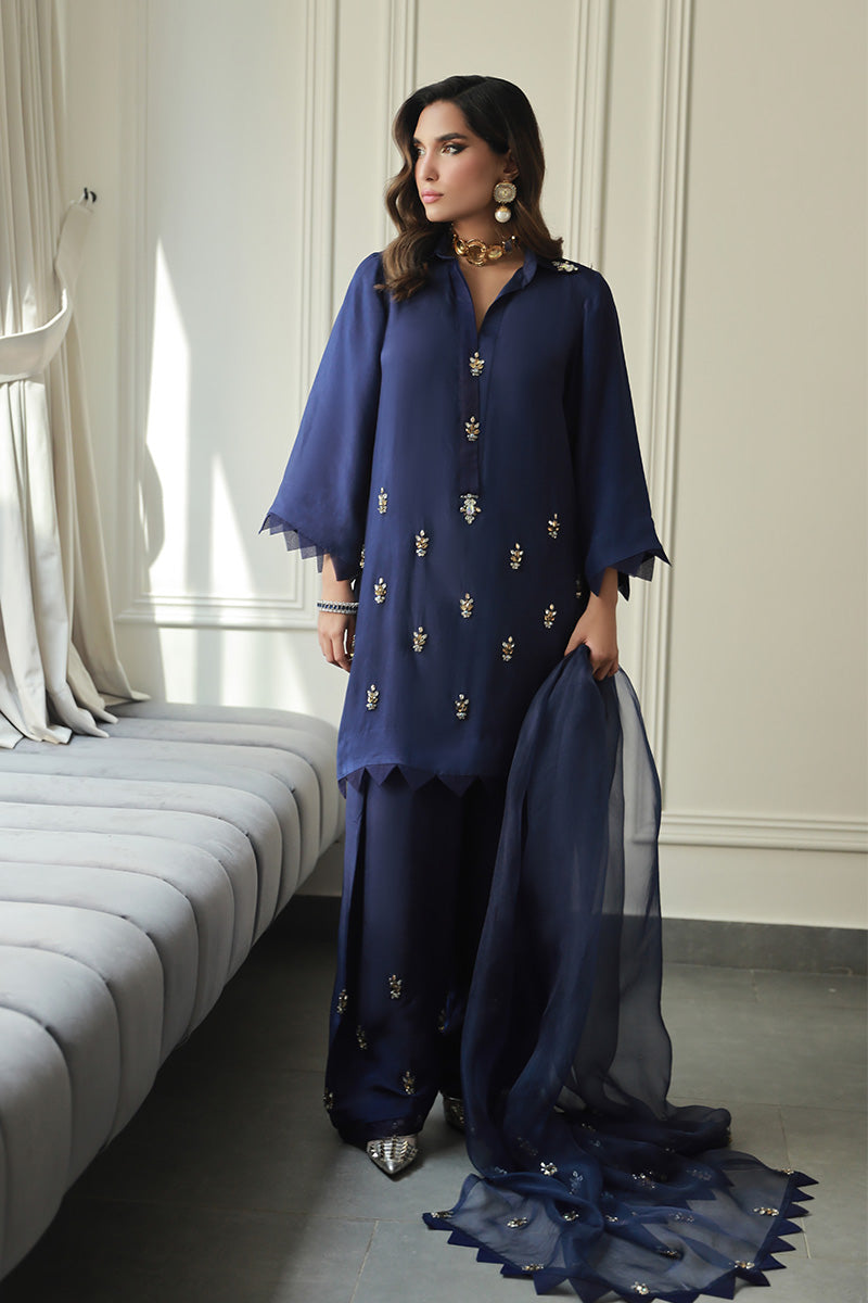 Wardha Saleem | Luxury Pret Traditional Wear | AMAVI - Ladies Clothes 