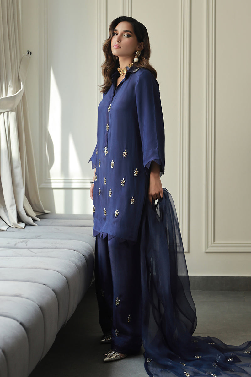 Wardha Saleem | Luxury Pret Traditional Wear | AMAVI - Ladies Clothes 
