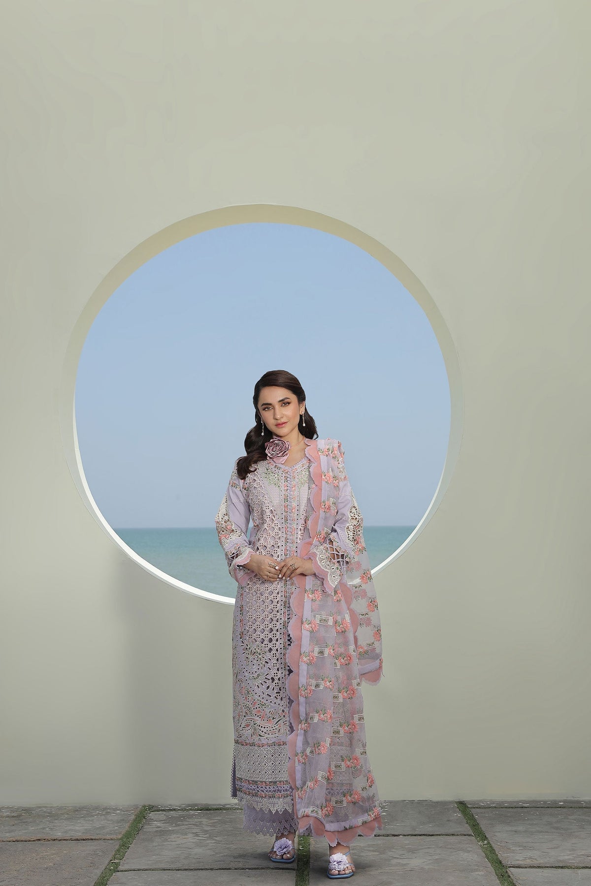 Maryam Hussain | Luxury Lawn 24 | FEROZ - Waniyas