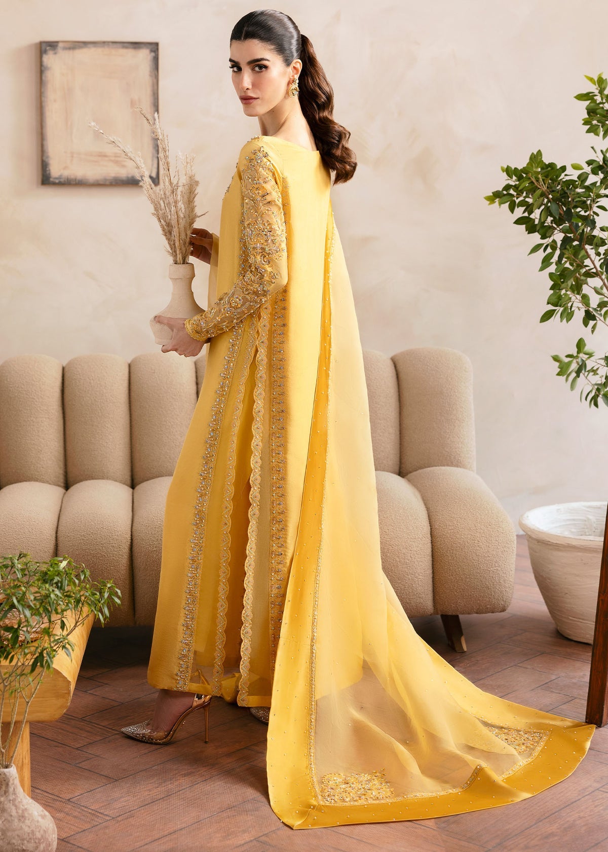 Kanwal Malik | Miray Luxury Pret |Saesha - Ladies Clothes 