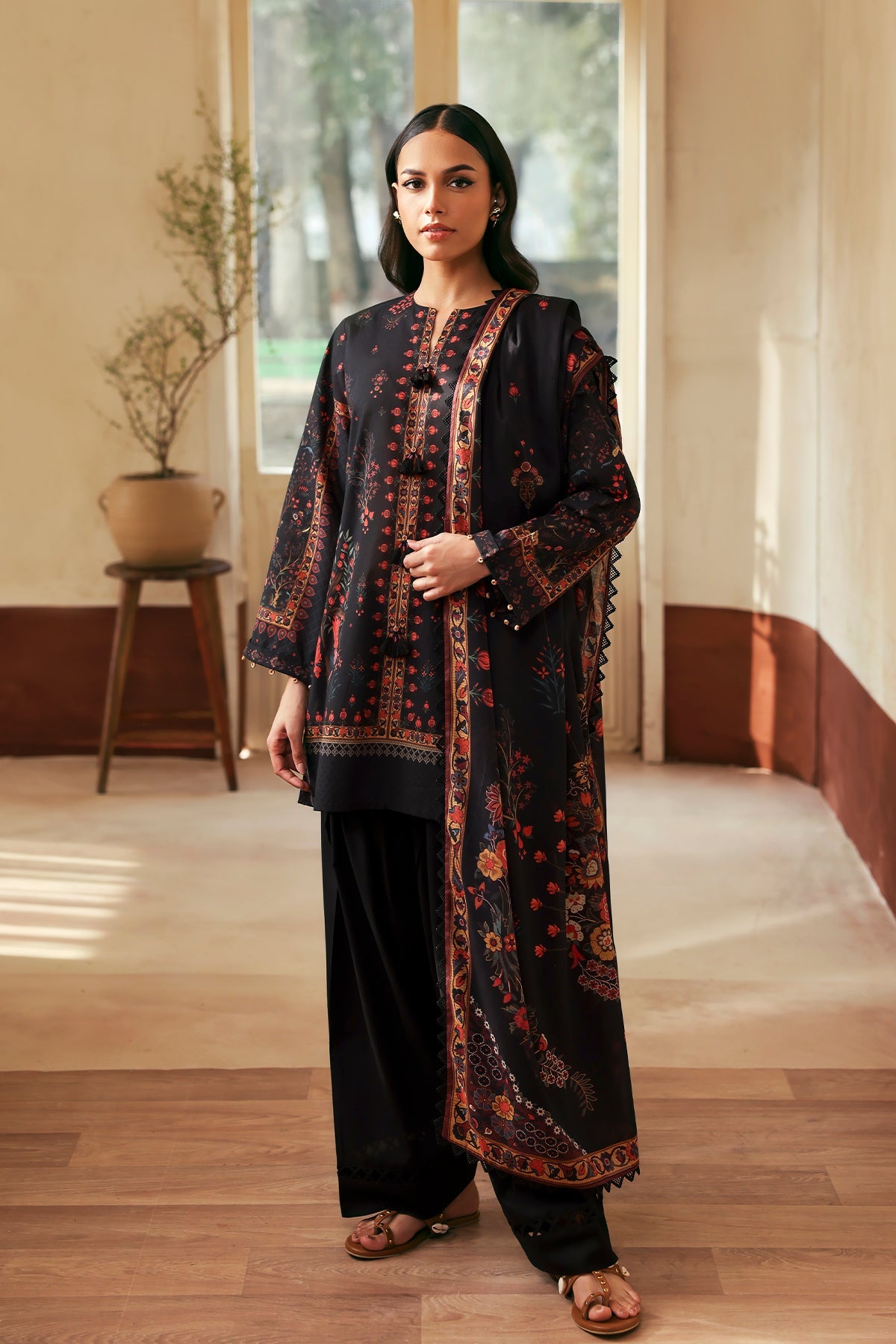 Sahar | Selene 25 | Royal Noir by Maria Faisal - Registered Vendor of : Sahar - type : Ladies Clothes - 100% original wedding dresses