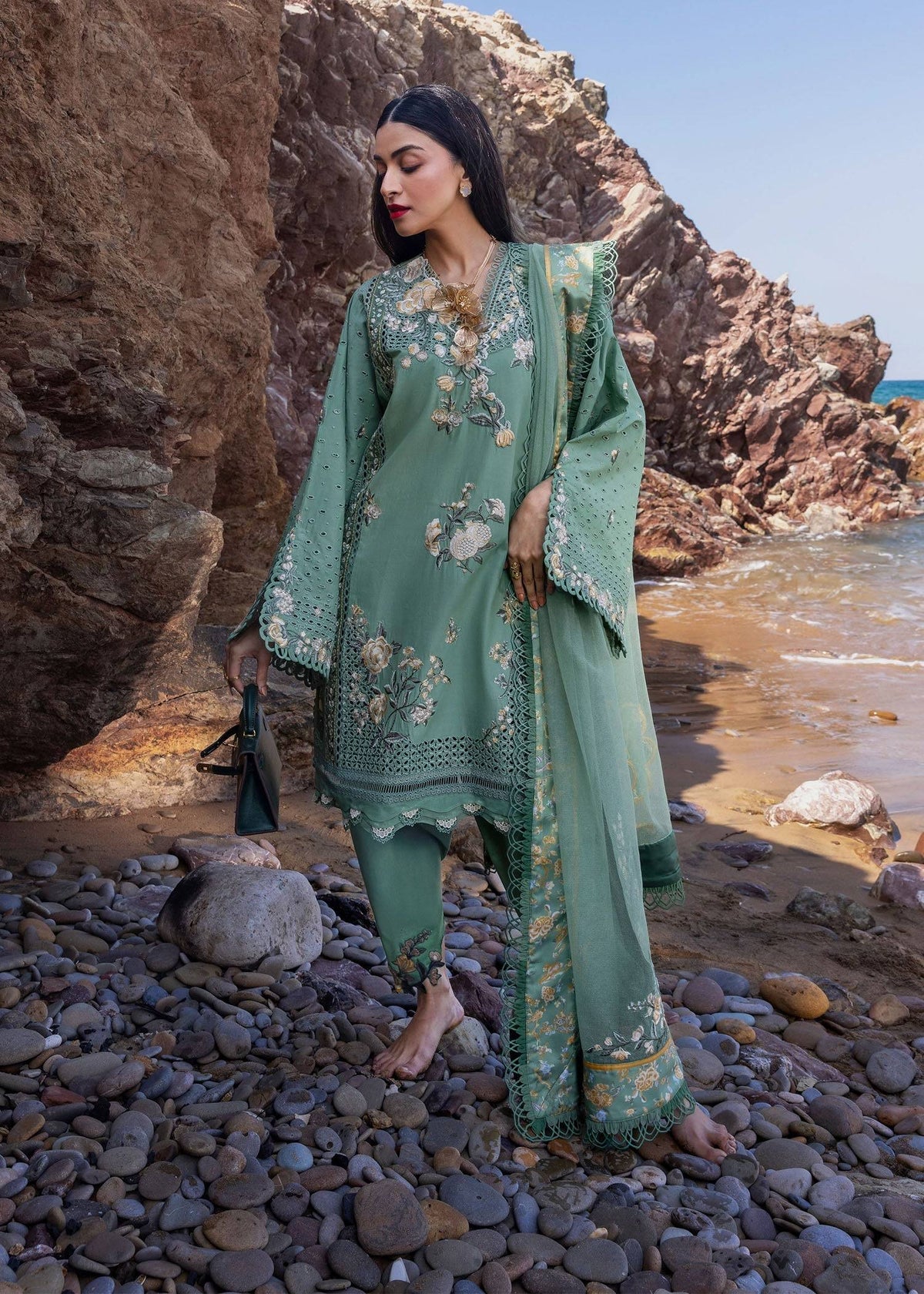 Crimson | Floe by Crimson | Parsi Threads - D5 A by Maria Faisal - Registered Vendor of : Crimson - type : Ladies Clothes - 100% original wedding dresses