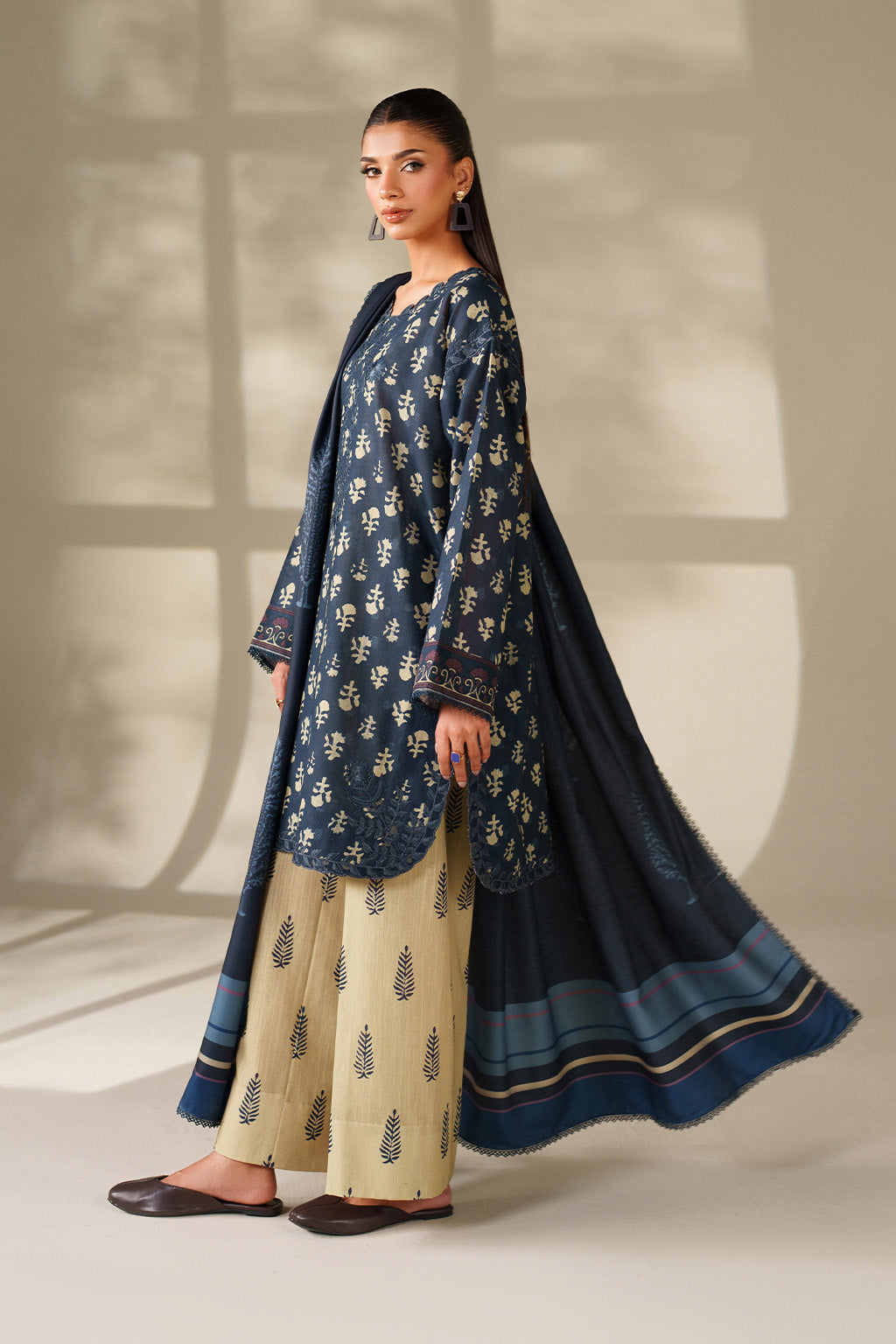Iznik | Winter Chapter 25 | UE-560 Printed Khaddar - Casual Dress - available at Maria Faisal in UK and USA.