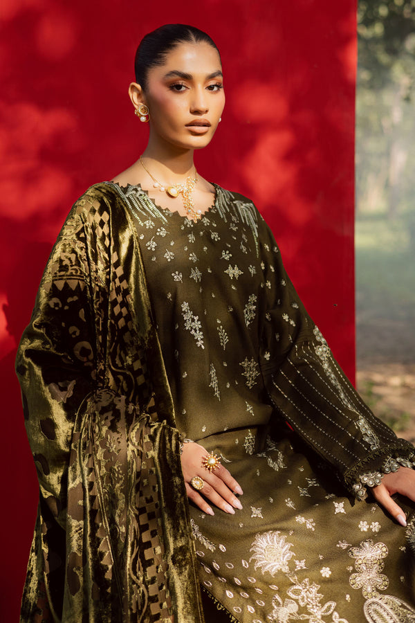 NE-190 – authentic Pakistani dress from the Exclusive Leather Peach collection for women in the UK