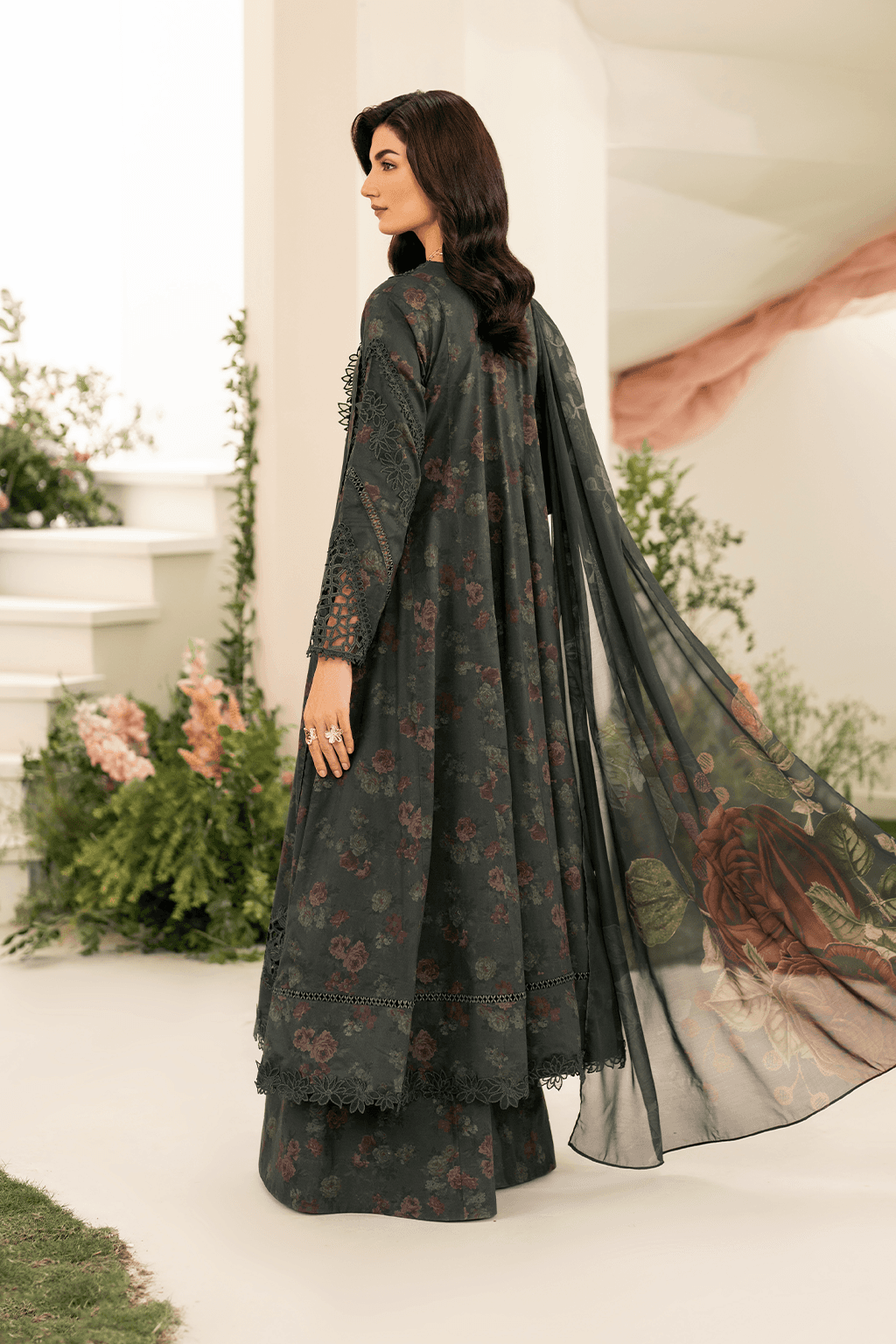 Iznik | Festive Edition | IFE-08 by Maria Faisal - Registered Vendor of : Iznik - type : Ladies Clothes - 100% original wedding dresses
