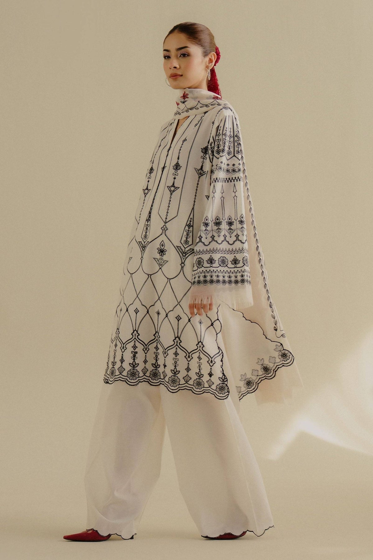 Zara Shahjahan | Coco Lawn 25 | Iris-2B by Maria Faisal - Registered Vendor of : Zara Shahjahan - type : Ladies Clothes - 100% original wedding dresses