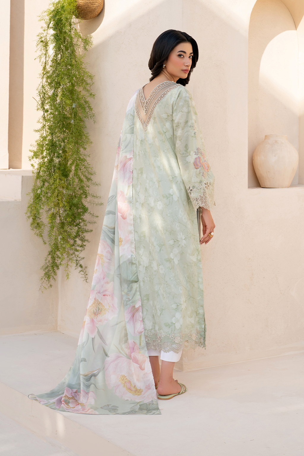 Iznik | Festive Lawn 25 | EFL-07 by Maria Faisal - Registered Vendor of : Iznik - type : Ladies Clothes - 100% original wedding dresses