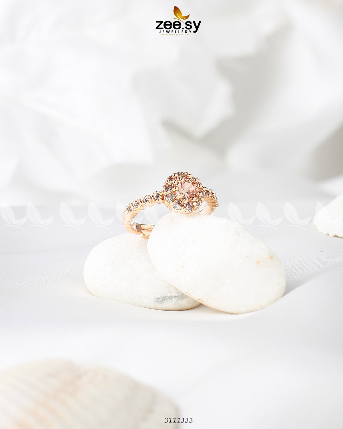 Gleaming Ring - Finger Ring 