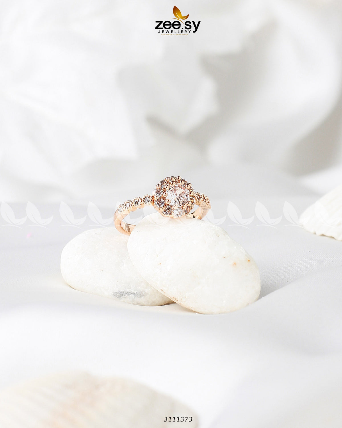 Gleaming Ring - Finger Ring 
