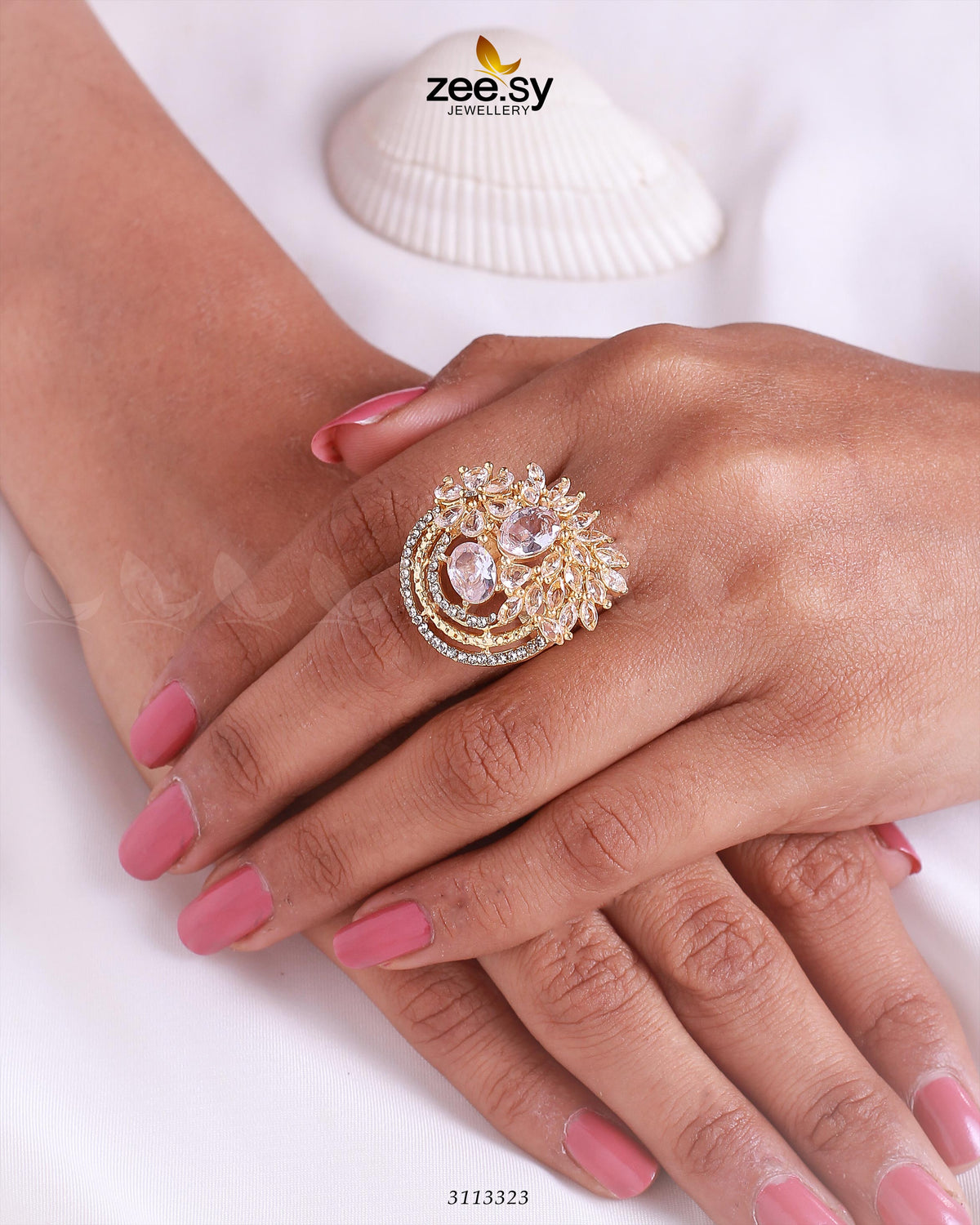 Zoya's Ring - Finger Ring 