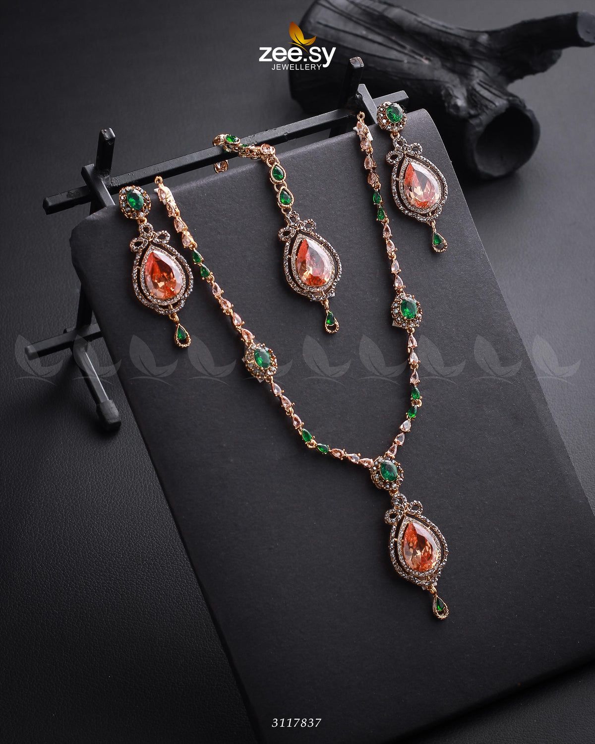 Syra Yousuf Necklace Set - Necklace Sets 