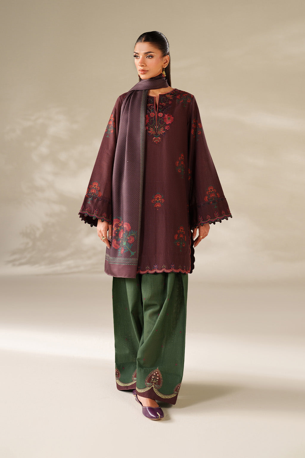Iznik | Winter Chapter 25 | UE-562 Printed Khaddar - Casual Dress - available at Maria Faisal in UK and USA.
