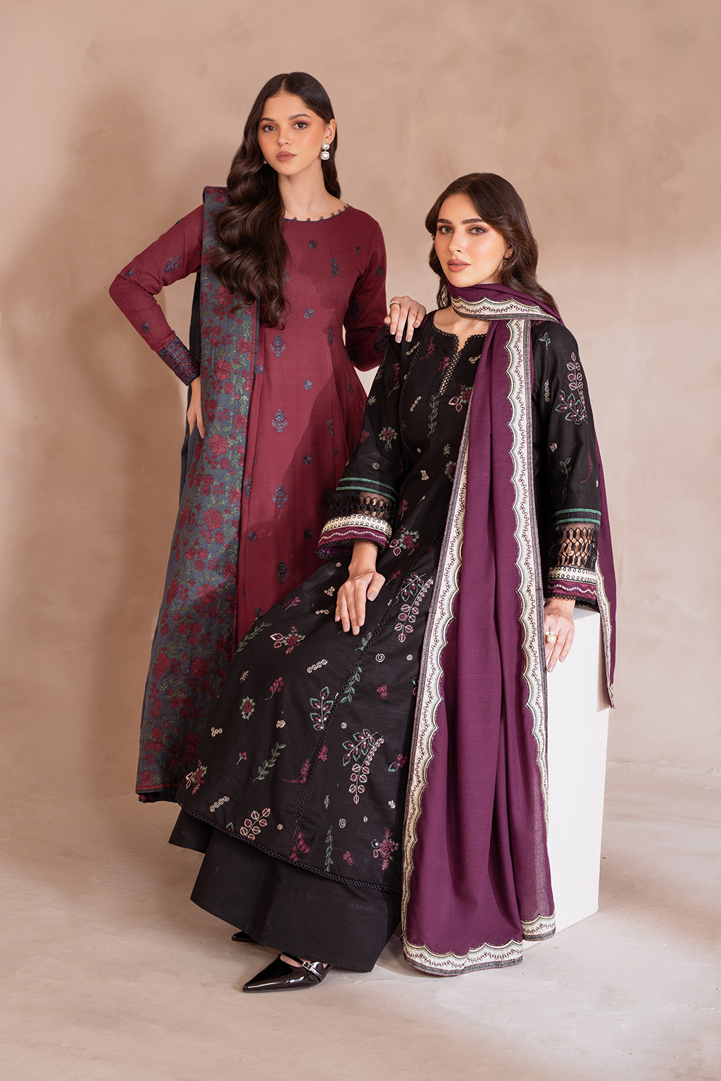Iznik | Exclusive Winter | UE-372 - Ladies Clothes - Maria Faisal