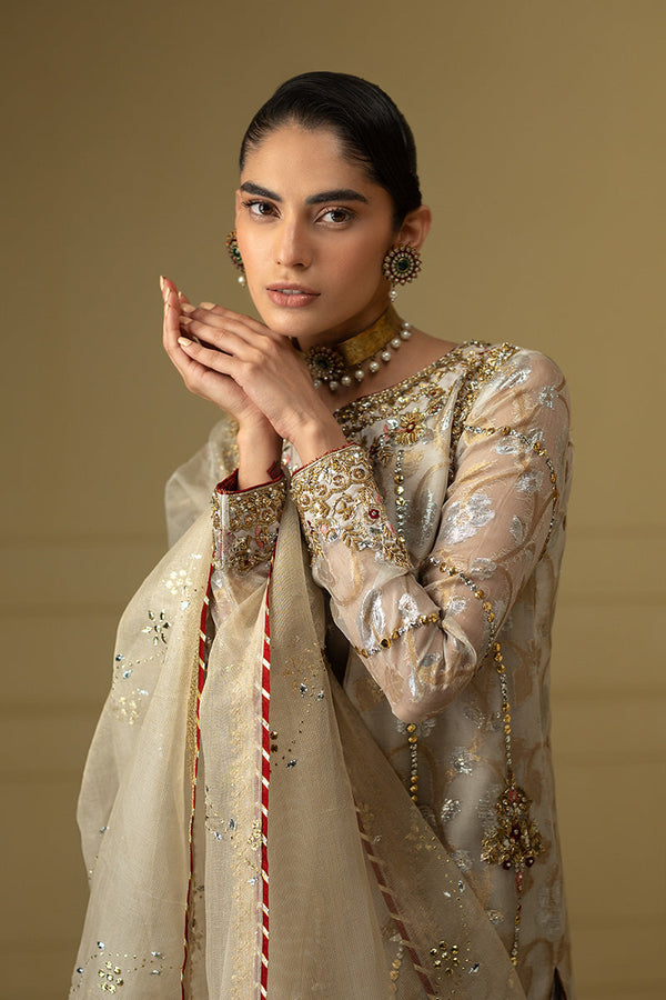 Sana Abbas | Suvi Wedding Formals | GIA