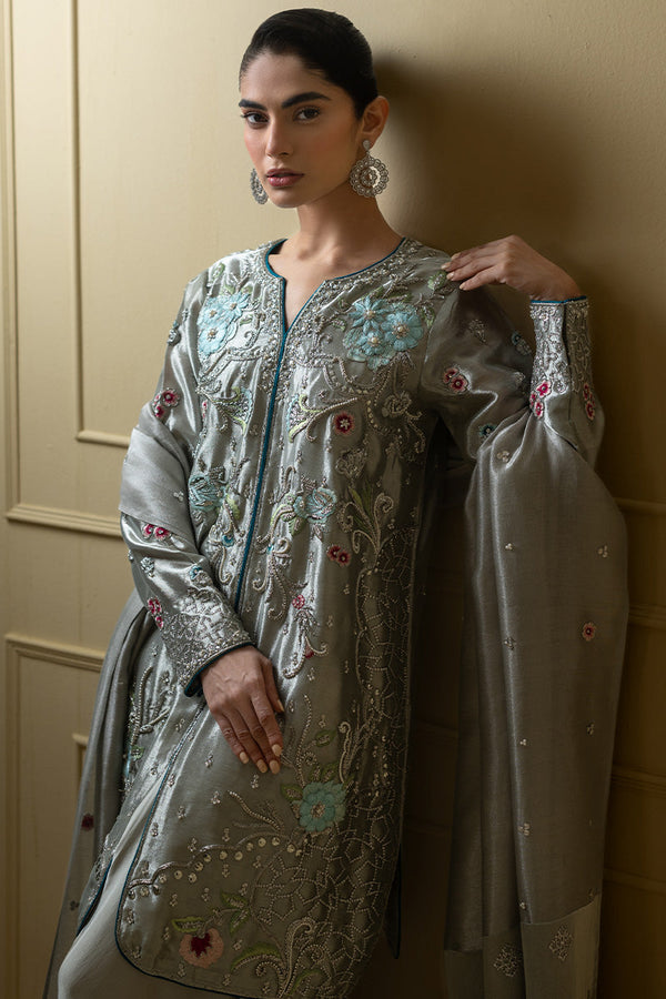 Sana Abbas | Suvi Wedding Formals | MIREA