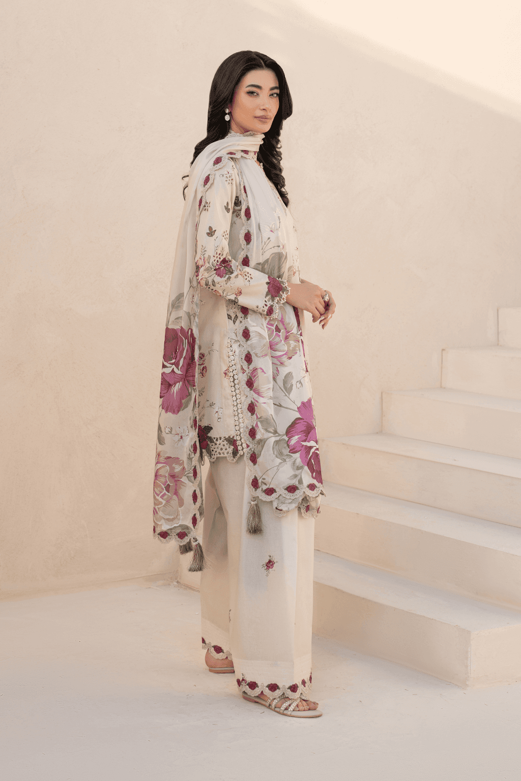 Iznik | Festive Lawn 25 | EFL-05 by Maria Faisal - Registered Vendor of : Iznik - type : Ladies Clothes - 100% original wedding dresses