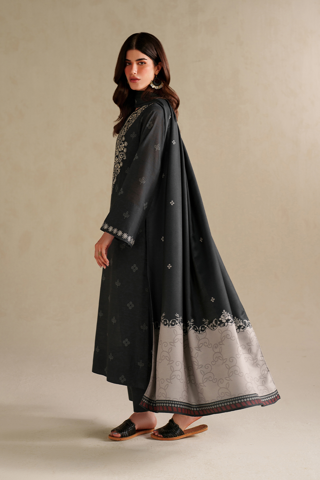 Iznik | Winter Chapter 25 | UE-591 Printed Khaddar - Casual Dress - available at Maria Faisal in UK and USA.