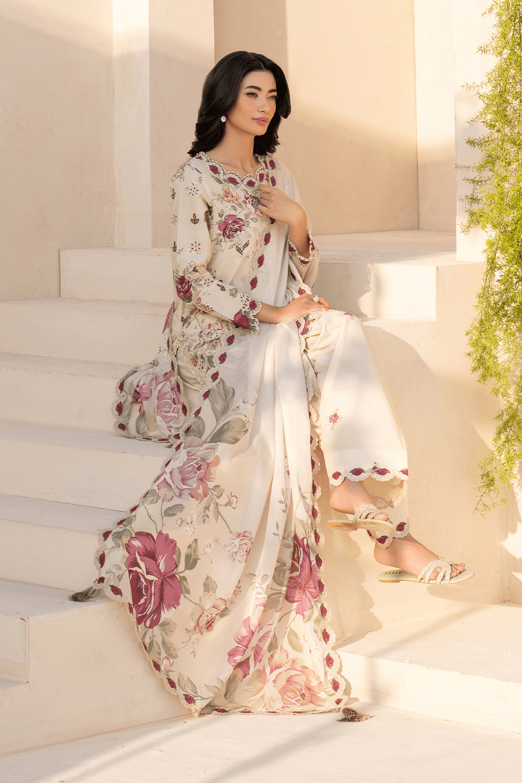 Iznik | Festive Lawn 25 | EFL-05 by Maria Faisal - Registered Vendor of : Iznik - type : Ladies Clothes - 100% original wedding dresses