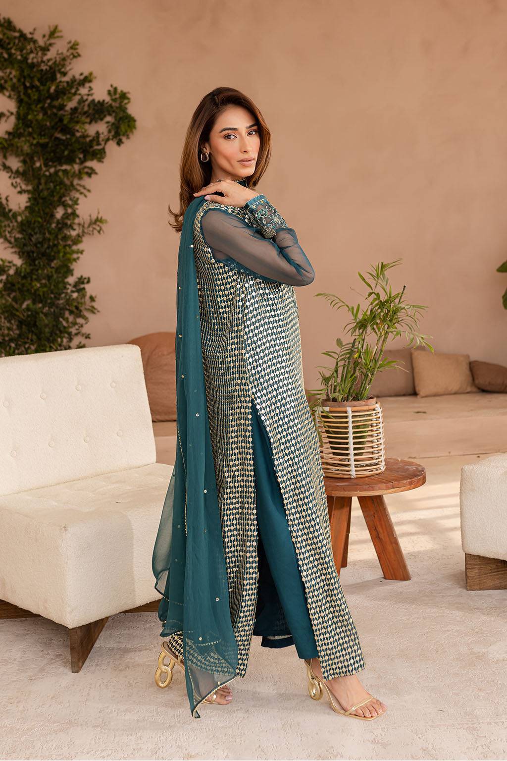 Vanya | Veranda Fromals | VR-03 by Maria Faisal - Registered Vendor of : Vanya - type : Ladies Clothes - 100% original wedding dresses