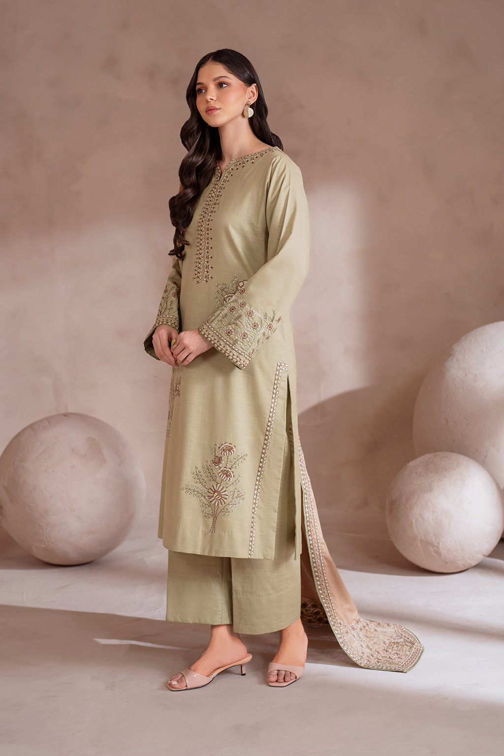 Iznik | Exclusive Winter | UE-359 - Ladies Clothes - Maria Faisal