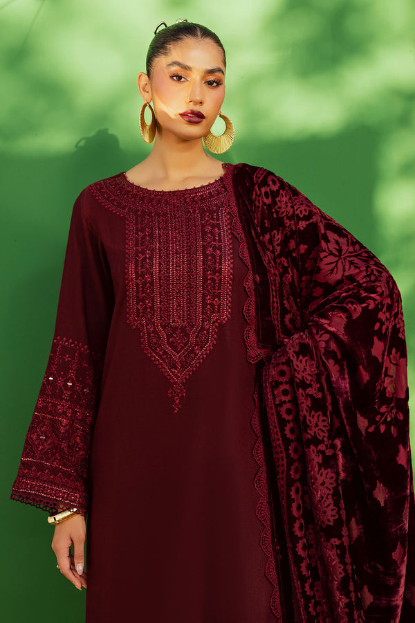 NE-189 – authentic Pakistani dress from the Exclusive Leather Peach collection for women in the UK