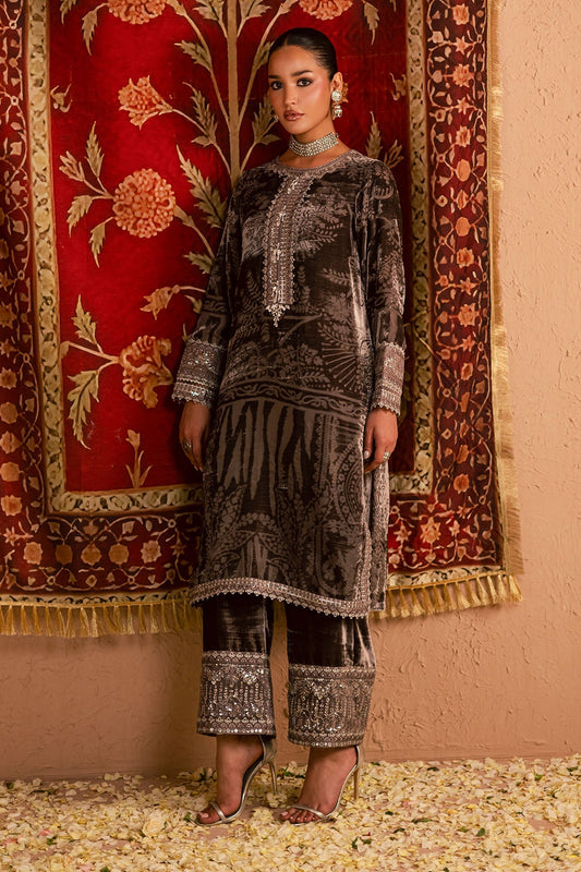 NU2-192 – authentic Pakistani dress from the Ballerina Winter 25 collection for women in the UK