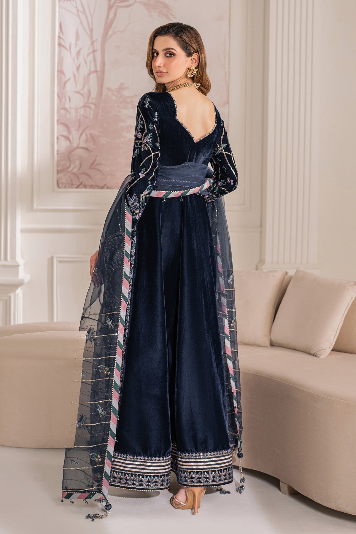 Baroque | Jahanara Luxury Velvet 24 | UF-751 - Designer Dress with Intricate embroidery and embellishments. Shop elegent wedding dress at Maria Faisal.