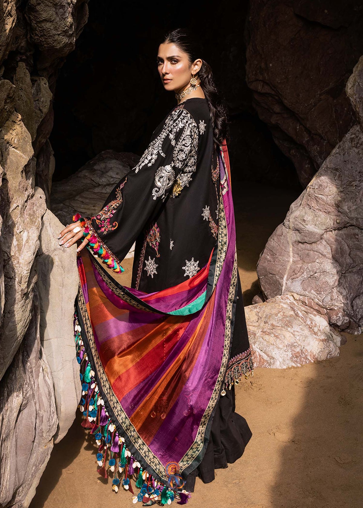 Sadaf Fawad Khan | Siraa Luxury Lawn 24| Nuha (A) by Maria Faisal - Registered Vendor of : Sadaf Fawad Khan - type : Clothing - 100% original wedding dresses