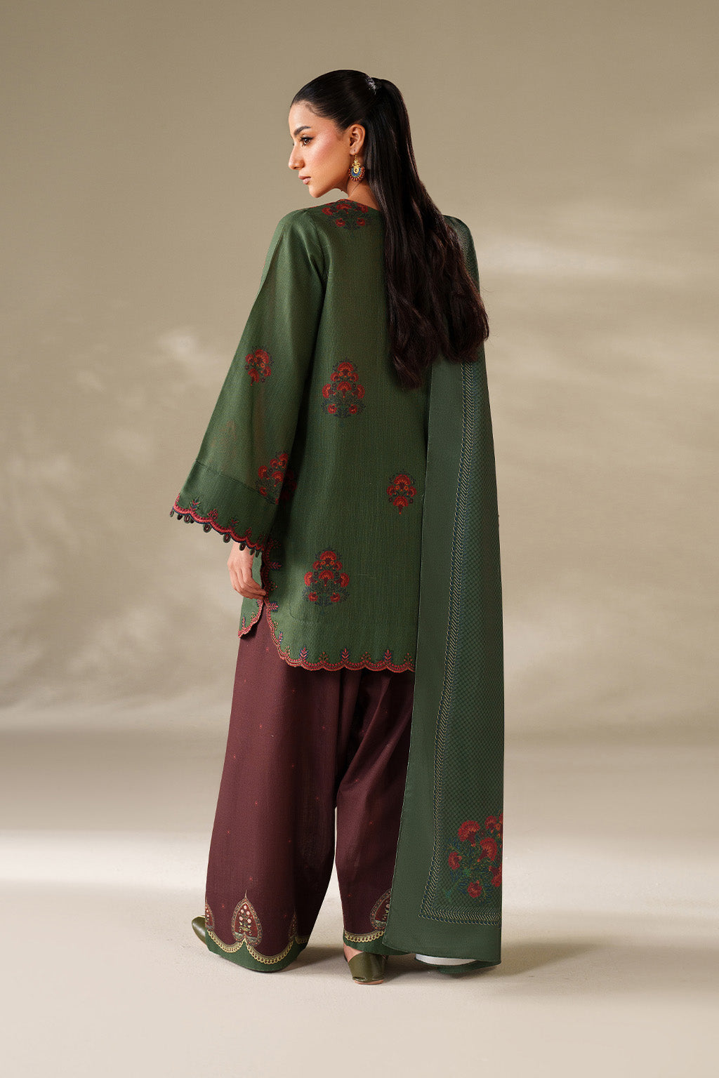 Iznik | Winter Chapter 25 | UE-561 Printed Khaddar - Casual Dress - available at Maria Faisal in UK and USA.