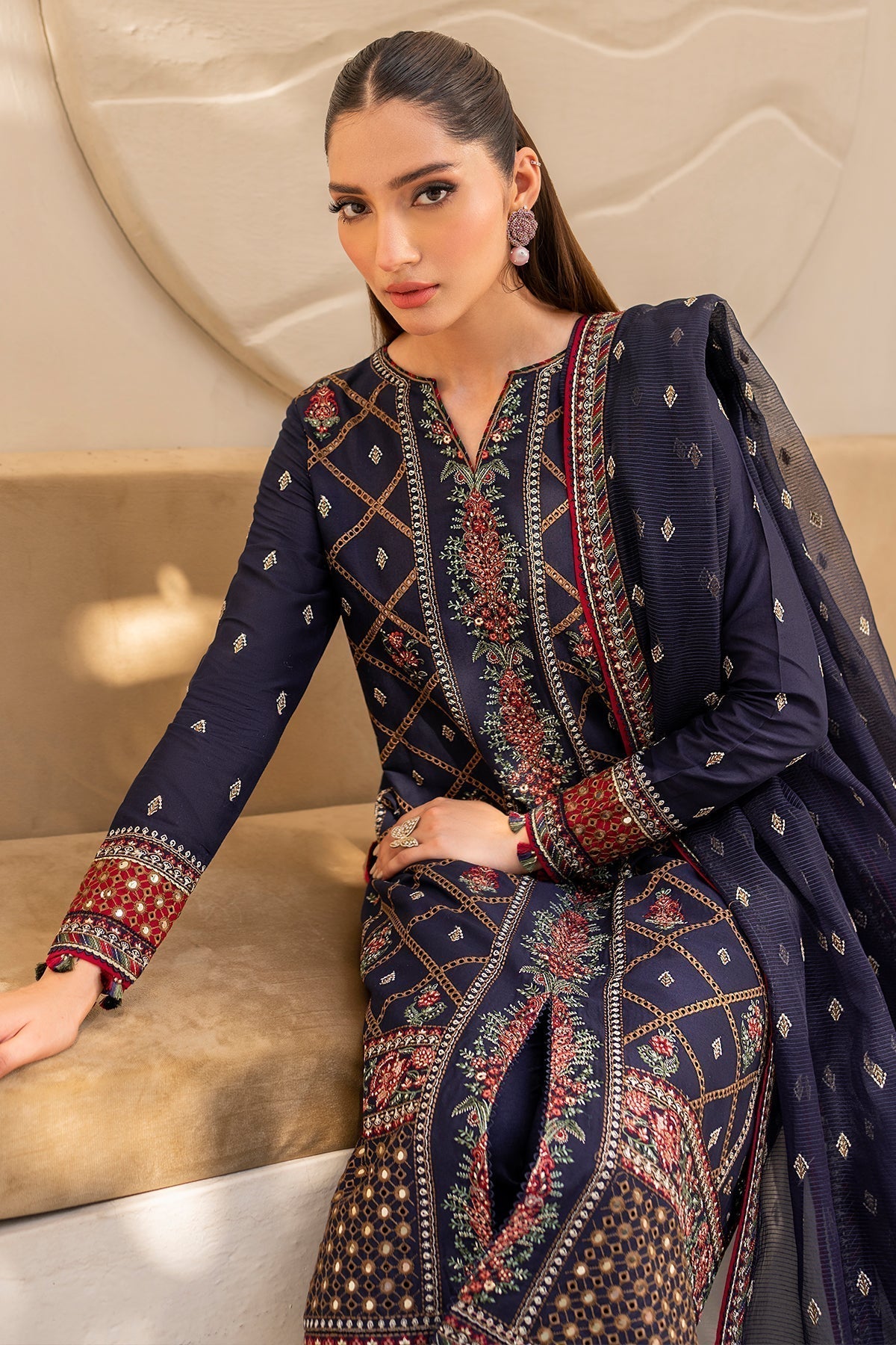 Jazmin | Irish Lawn SS 24 | D6 - Maria Faisal. 